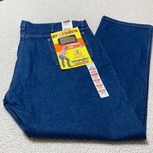 NWT Wrangler Jeans .